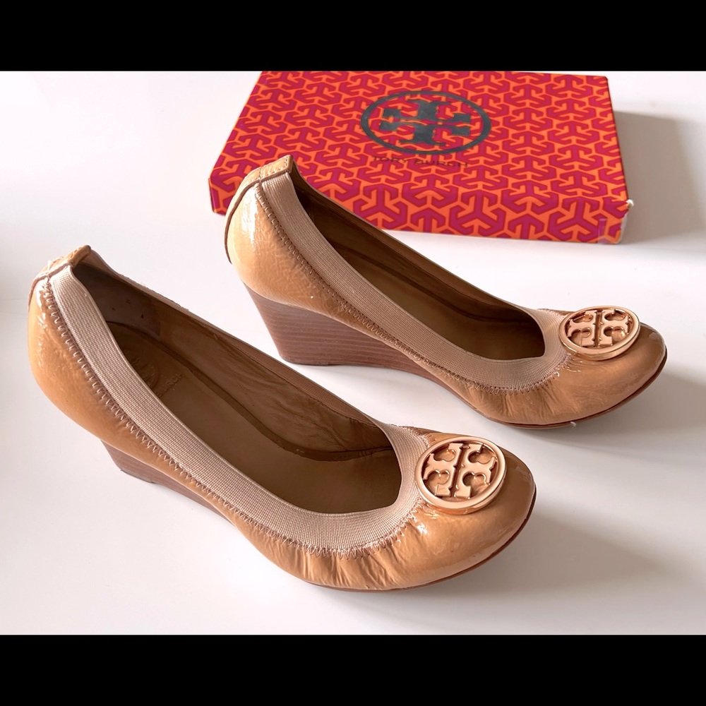 TORY BURCH Patent Leather Camellia Wedge